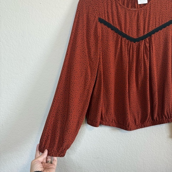 Abound Rust Red Black Micro Polka Dot Lace Trim Long Sleeve Blouse Top Sze Small - Picture 3 of 9